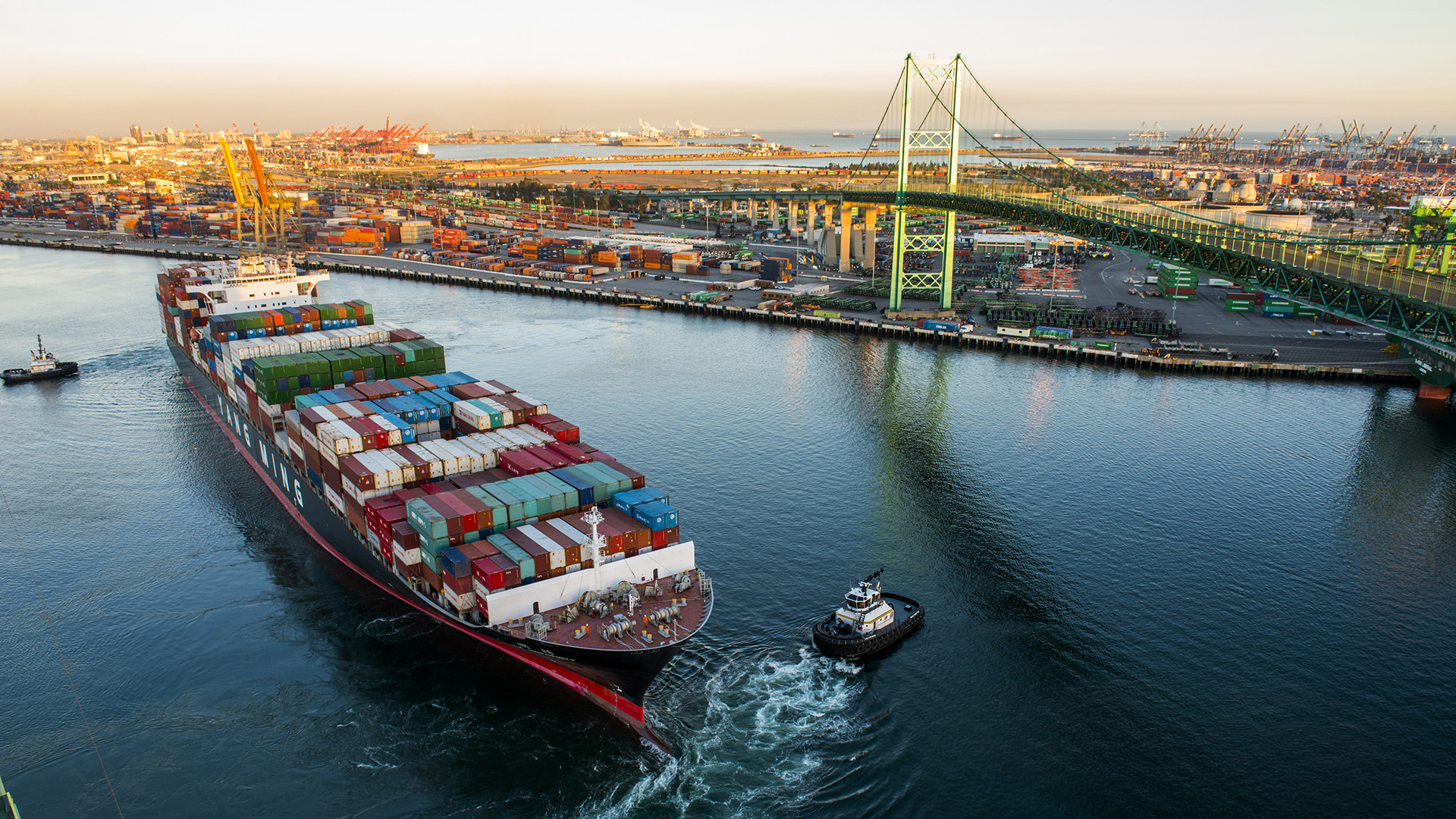 Container Volumes Surge at Port of Los Angeles Amid Growing Consumer ...