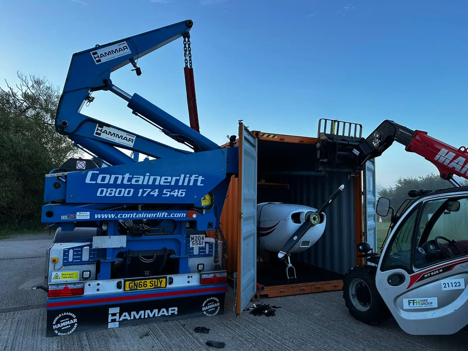 Shipping to the Middle East Insurance and containerlift