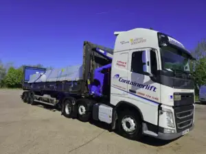Self-loading container delivery with Containerlift